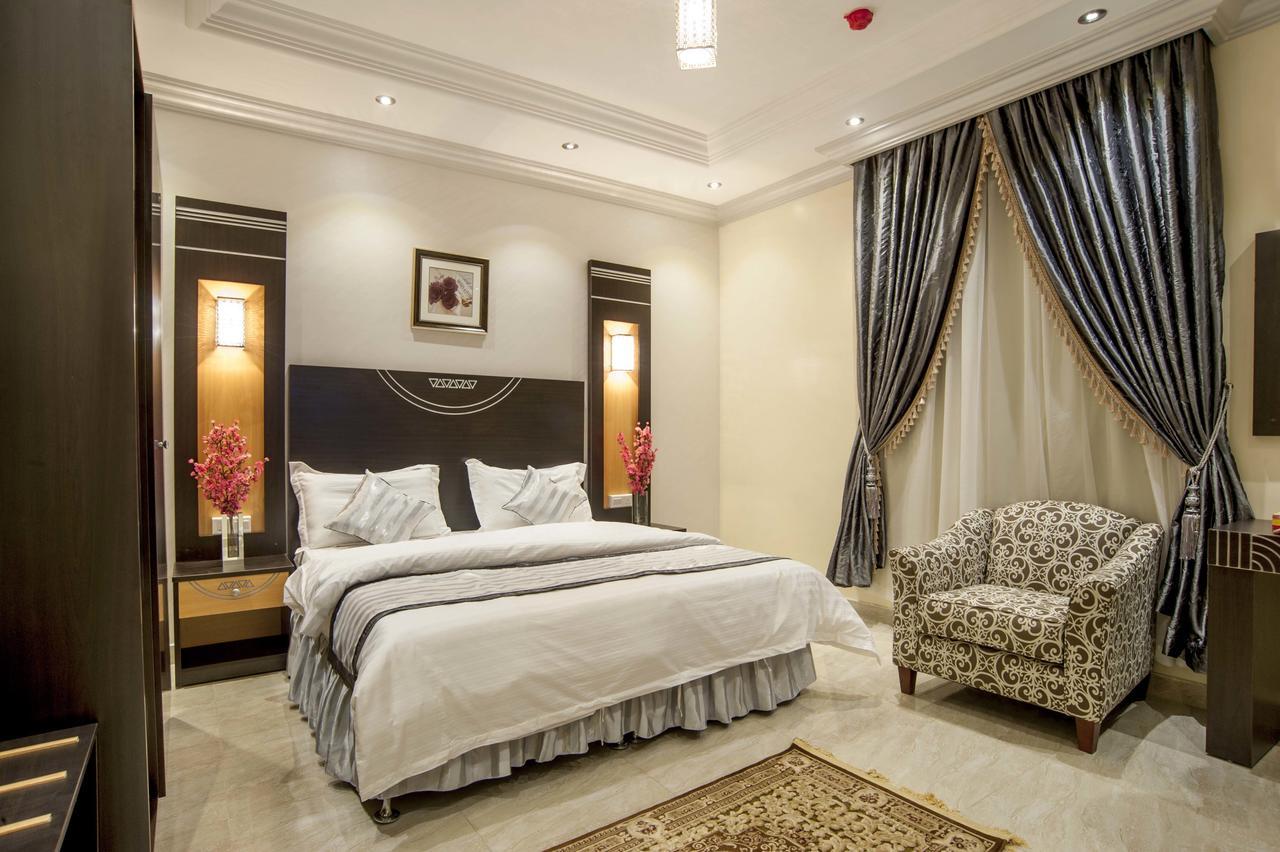 Al Ezzah Palace Hotel Suites Jeddah Exterior photo