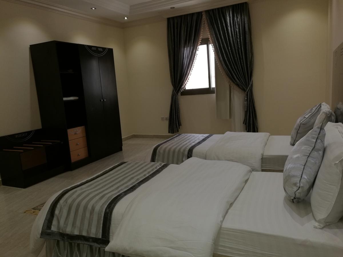 Al Ezzah Palace Hotel Suites Jeddah Exterior photo