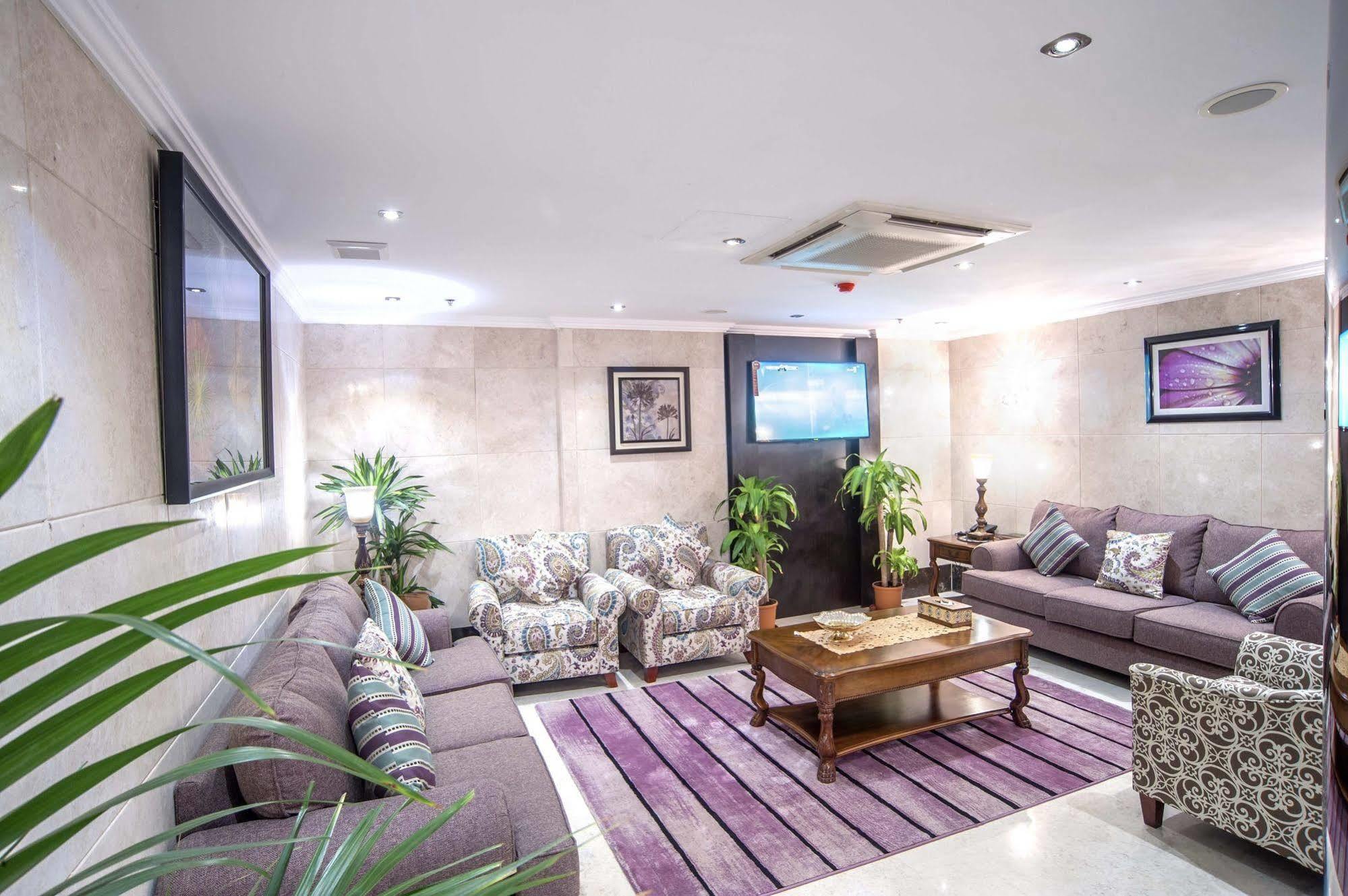 Al Ezzah Palace Hotel Suites Jeddah Exterior photo